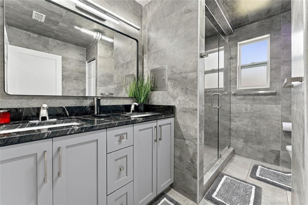 На продажу: $399,000 (4 спален, 2 ванн, 1477 Квадратных фут)