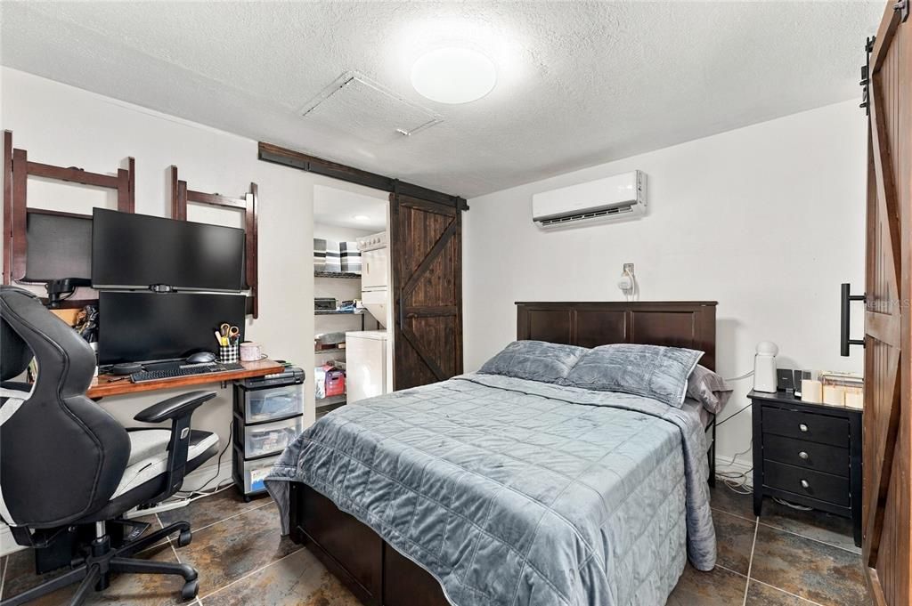 На продажу: $399,000 (4 спален, 2 ванн, 1477 Квадратных фут)