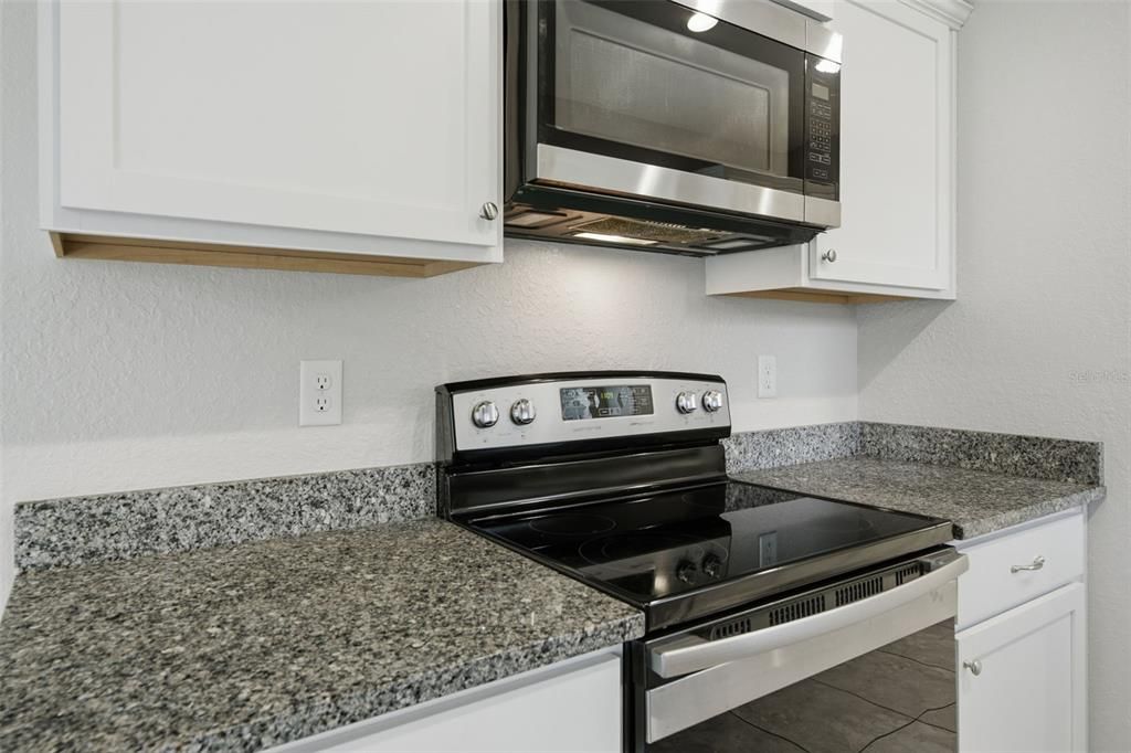 En Venta: $239,900 (3 camas, 2 baños, 1211 Pies cuadrados)