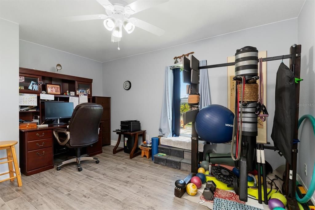 На продажу: $350,000 (3 спален, 2 ванн, 1572 Квадратных фут)
