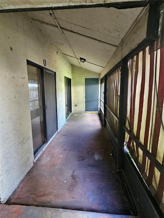 For Sale: $199,900 (2 beds, 2 baths, 1008 Square Feet)
