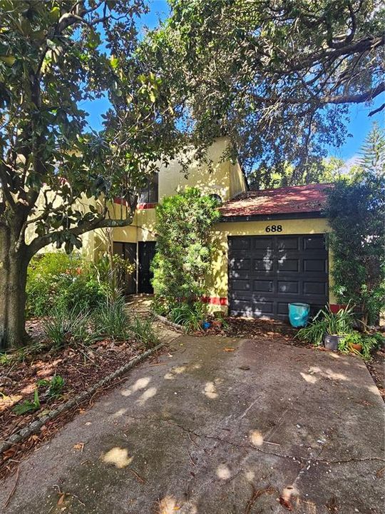 For Sale: $199,900 (2 beds, 2 baths, 1008 Square Feet)