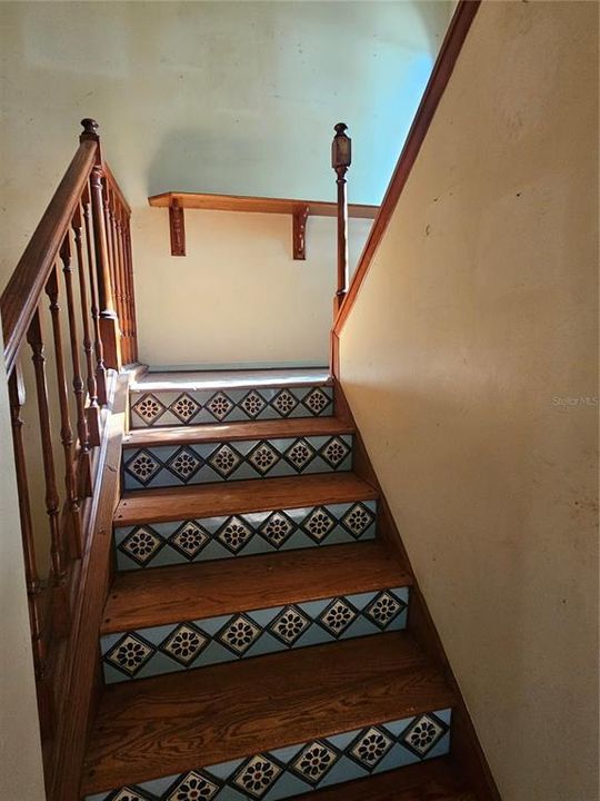 For Sale: $199,900 (2 beds, 2 baths, 1008 Square Feet)
