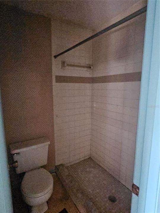 For Sale: $199,900 (2 beds, 2 baths, 1008 Square Feet)