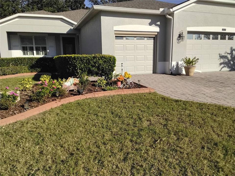 For Sale: $450,000 (3 beds, 2 baths, 1869 Square Feet)