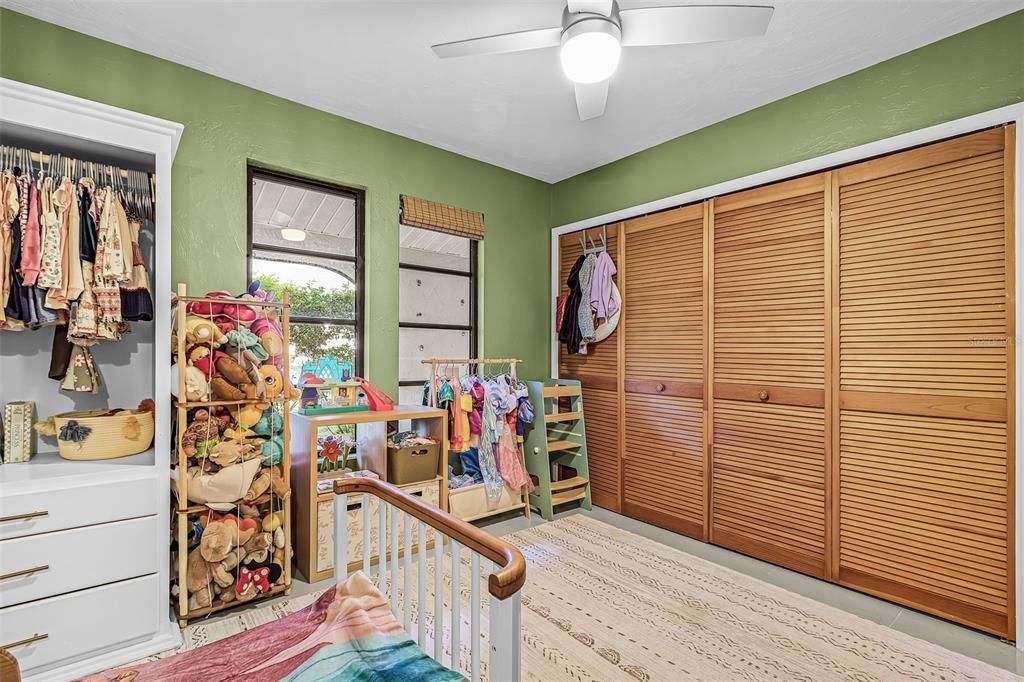 For Sale: $274,999 (2 beds, 2 baths, 1056 Square Feet)