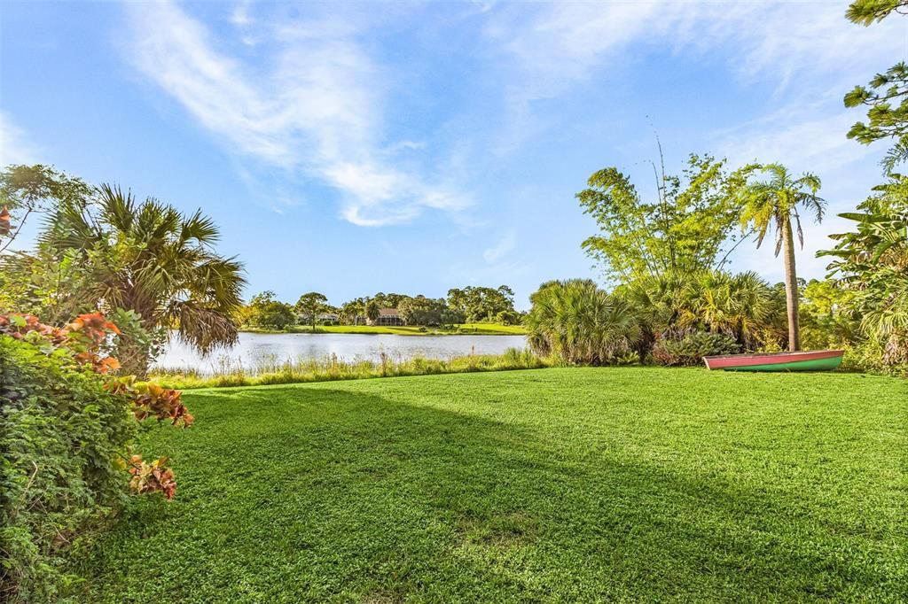 For Sale: $274,999 (2 beds, 2 baths, 1056 Square Feet)