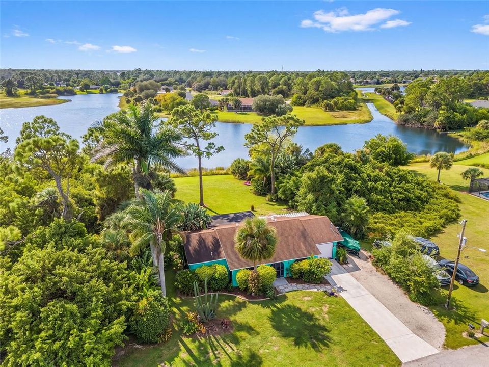 For Sale: $274,999 (2 beds, 2 baths, 1056 Square Feet)