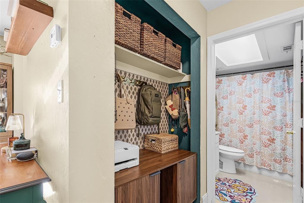 For Sale: $274,999 (2 beds, 2 baths, 1056 Square Feet)