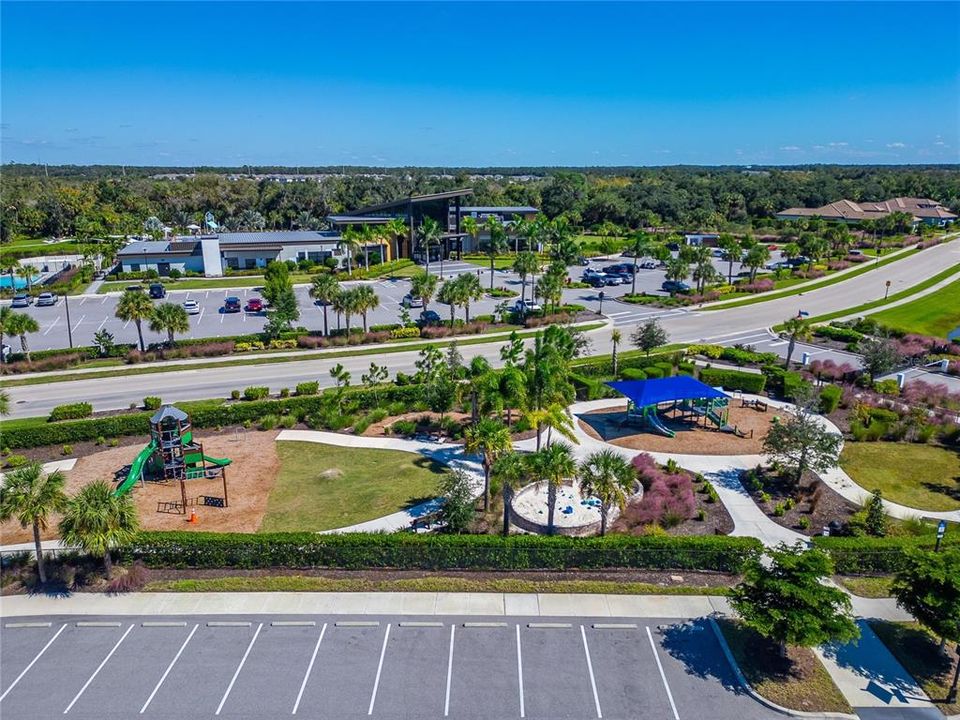 For Sale: $775,000 (4 beds, 3 baths, 2940 Square Feet)