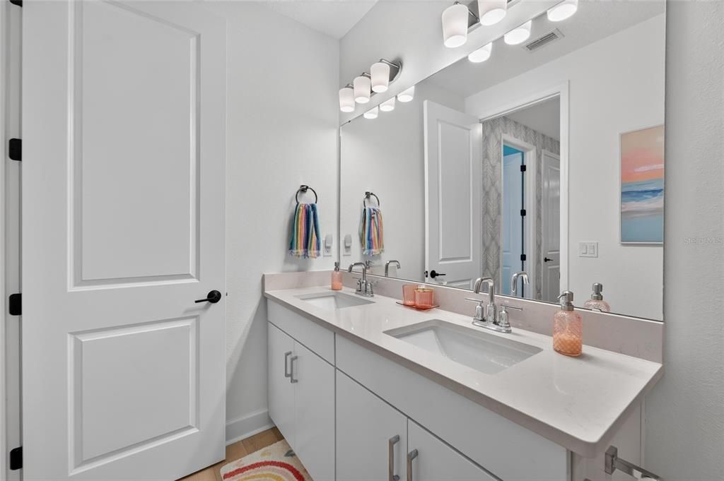 For Sale: $775,000 (4 beds, 3 baths, 2940 Square Feet)