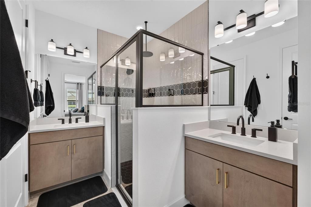For Sale: $775,000 (4 beds, 3 baths, 2940 Square Feet)