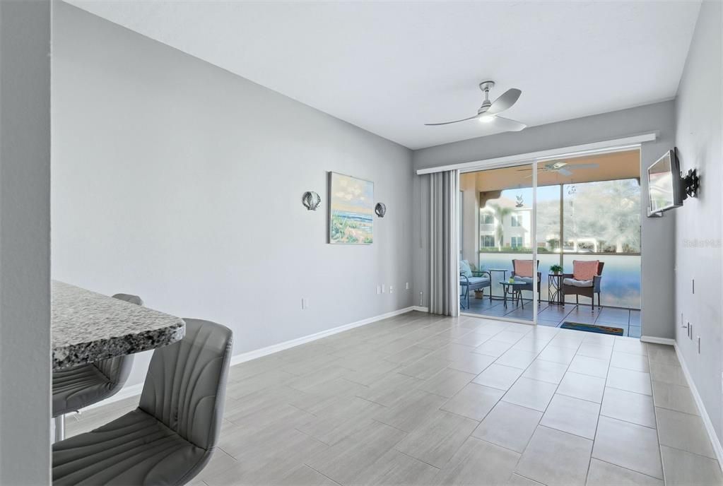 En Venta: $285,000 (2 camas, 2 baños, 1008 Pies cuadrados)