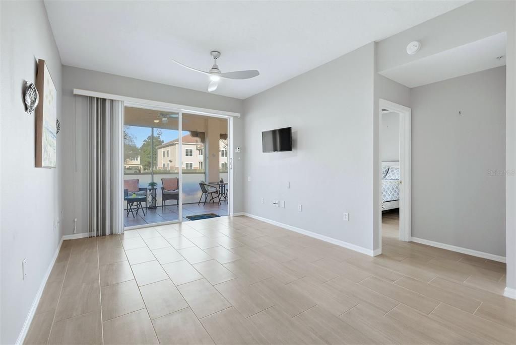 En Venta: $285,000 (2 camas, 2 baños, 1008 Pies cuadrados)