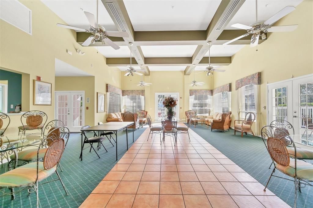 En Venta: $285,000 (2 camas, 2 baños, 1008 Pies cuadrados)
