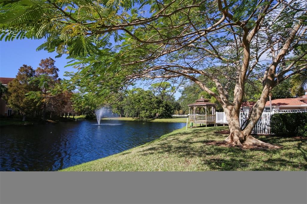En Venta: $285,000 (2 camas, 2 baños, 1008 Pies cuadrados)