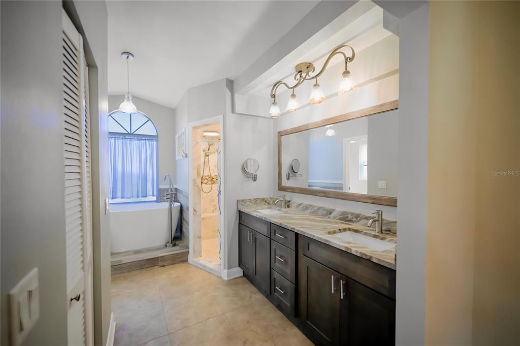 En Venta: $585,000 (3 camas, 2 baños, 1752 Pies cuadrados)