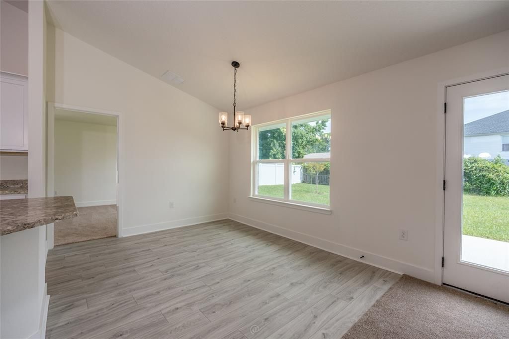 На продажу: $349,100 (4 спален, 2 ванн, 1755 Квадратных фут)