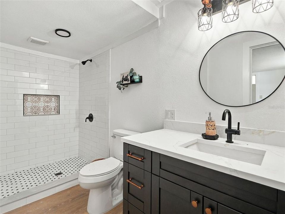 For Sale: $249,900 (3 beds, 2 baths, 1327 Square Feet)