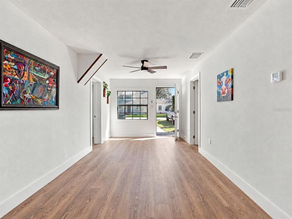 For Sale: $249,900 (3 beds, 2 baths, 1327 Square Feet)