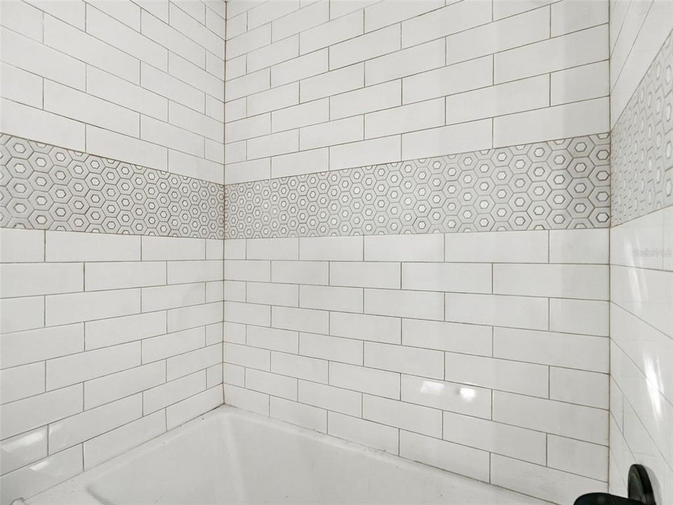 For Sale: $249,900 (3 beds, 2 baths, 1327 Square Feet)