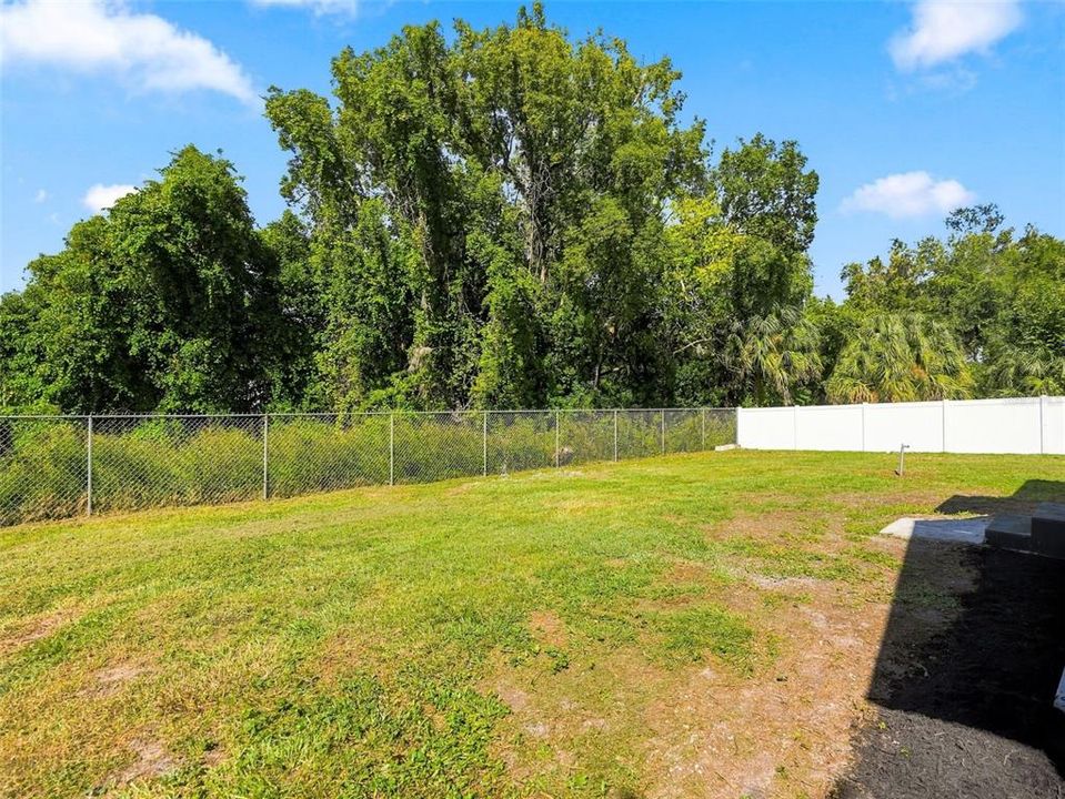 For Sale: $249,900 (3 beds, 2 baths, 1327 Square Feet)