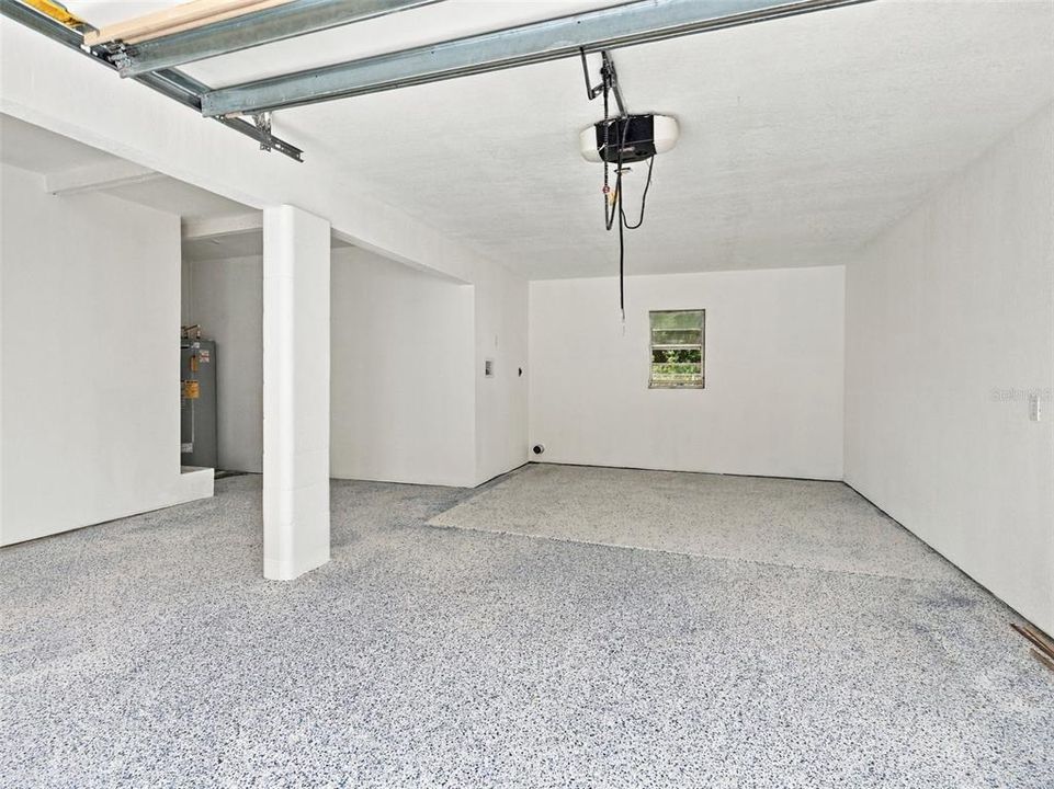 For Sale: $249,900 (3 beds, 2 baths, 1327 Square Feet)