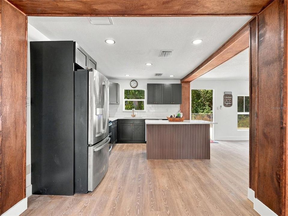 For Sale: $249,900 (3 beds, 2 baths, 1327 Square Feet)