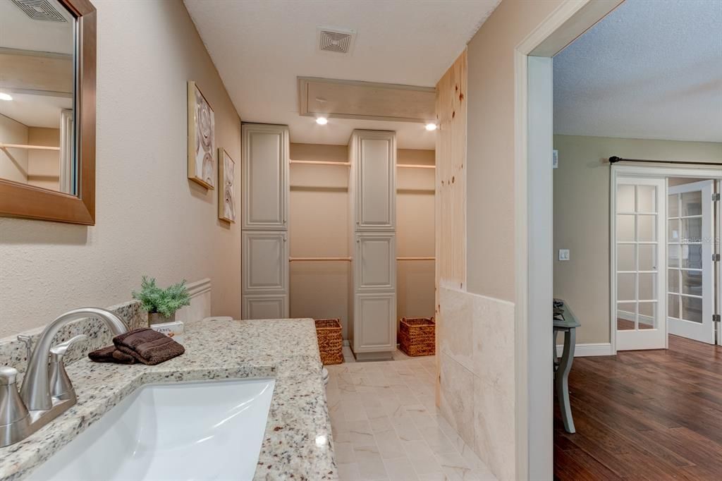 En Venta: $499,000 (2 camas, 2 baños, 1800 Pies cuadrados)