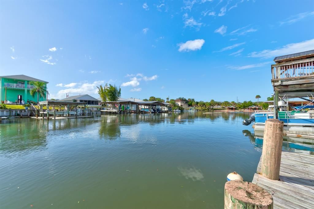 En Venta: $499,000 (2 camas, 2 baños, 1800 Pies cuadrados)