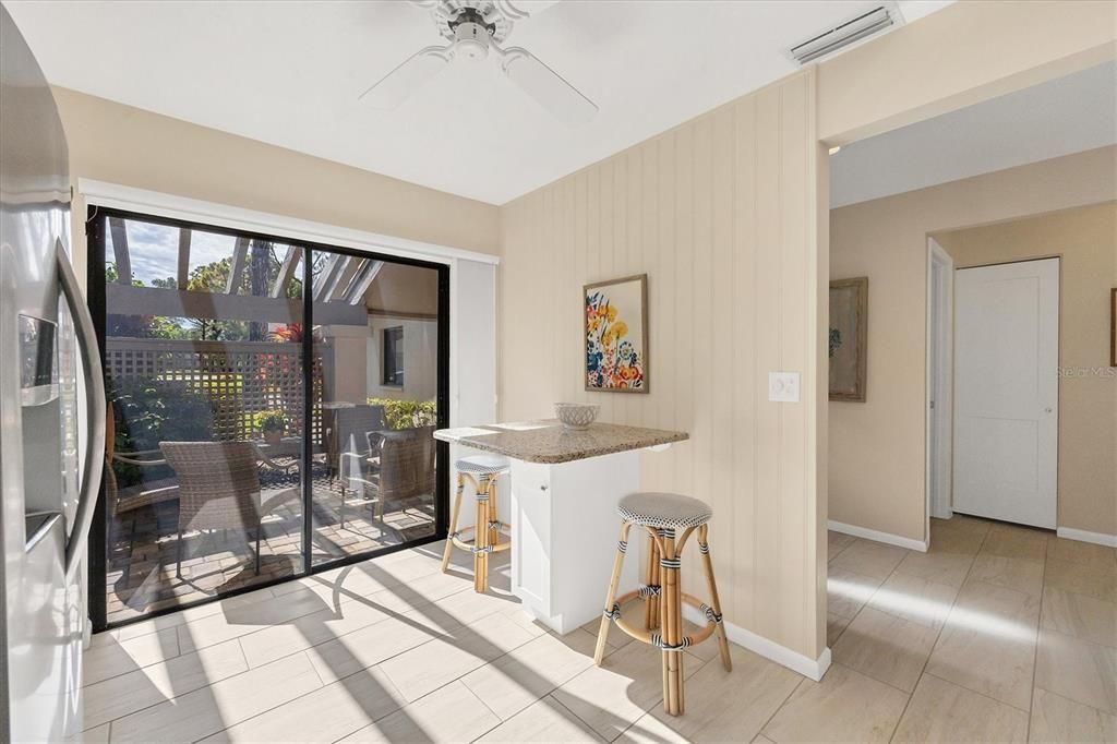 En Venta: $355,700 (2 camas, 2 baños, 1236 Pies cuadrados)