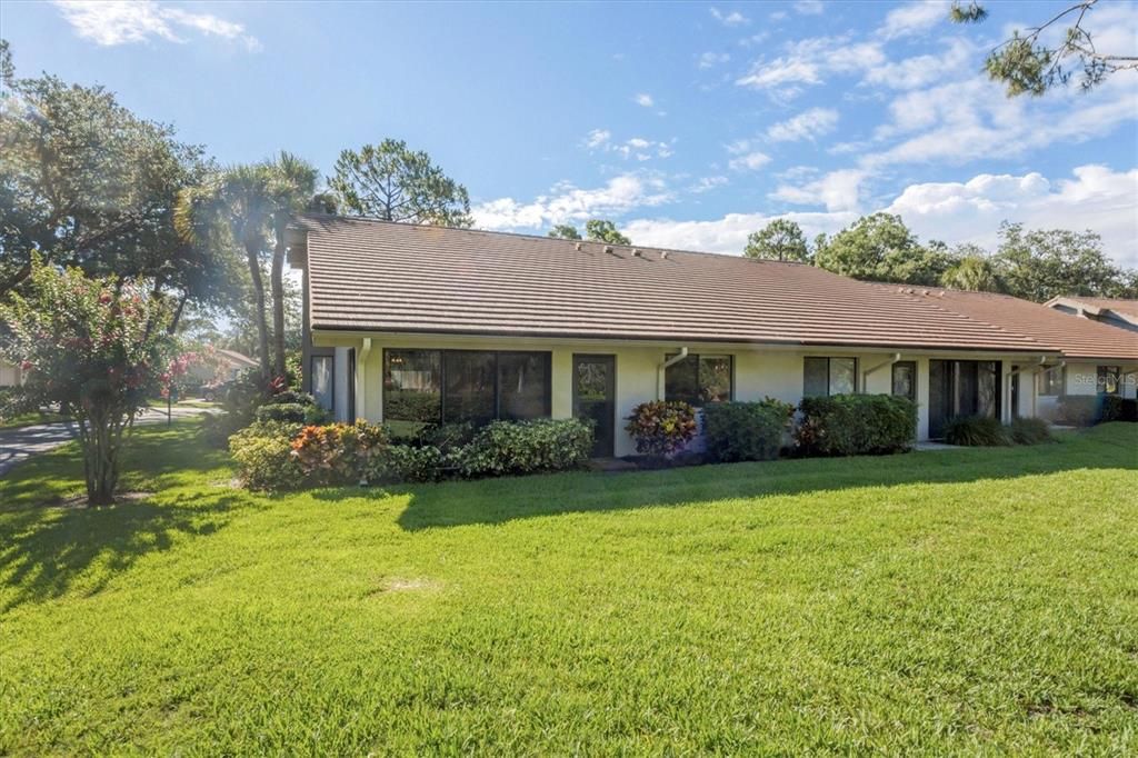 En Venta: $355,700 (2 camas, 2 baños, 1236 Pies cuadrados)