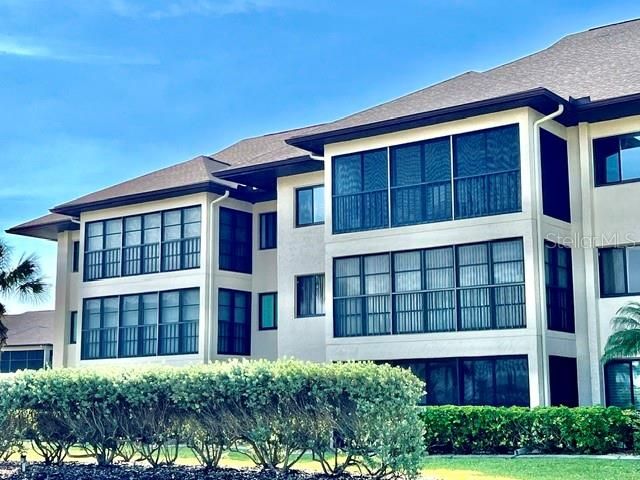 待售: $265,000 (2 贝兹, 2 浴室, 1516 平方英尺)