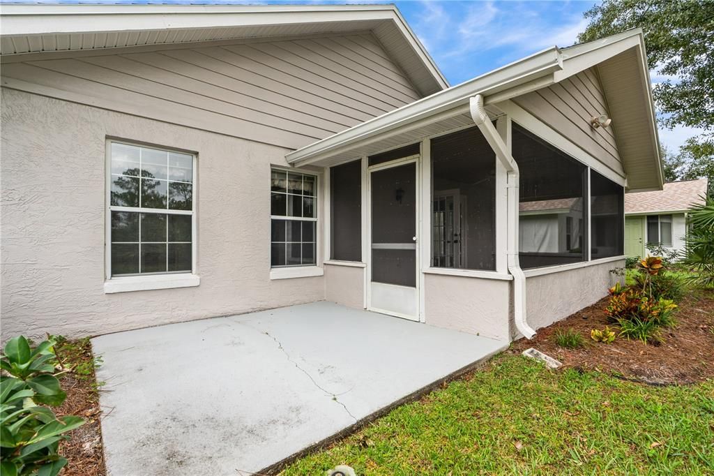 For Sale: $279,000 (2 beds, 2 baths, 1581 Square Feet)