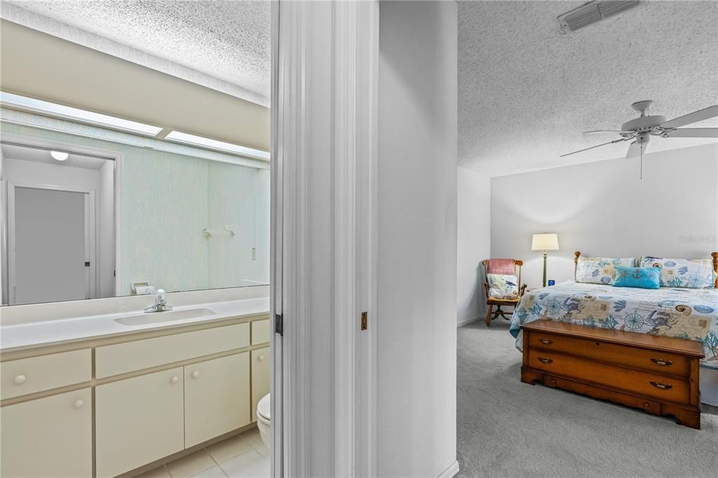 For Sale: $279,000 (2 beds, 2 baths, 1581 Square Feet)