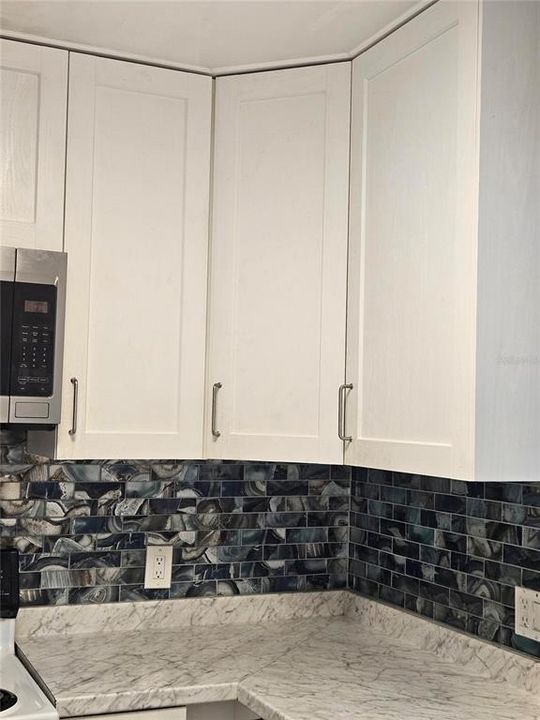 For Sale: $349,900 (3 beds, 2 baths, 1054 Square Feet)