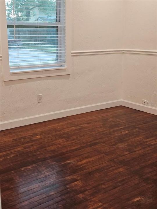 For Sale: $349,900 (3 beds, 2 baths, 1054 Square Feet)