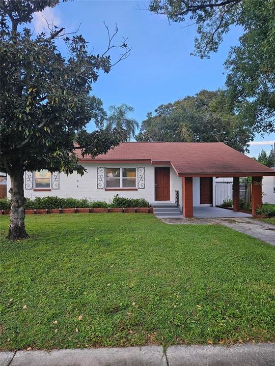 For Sale: $349,900 (3 beds, 2 baths, 1054 Square Feet)