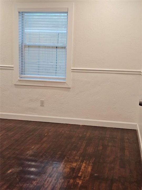 For Sale: $349,900 (3 beds, 2 baths, 1054 Square Feet)