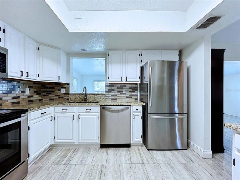 На продажу: $449,000 (3 спален, 2 ванн, 1176 Квадратных фут)
