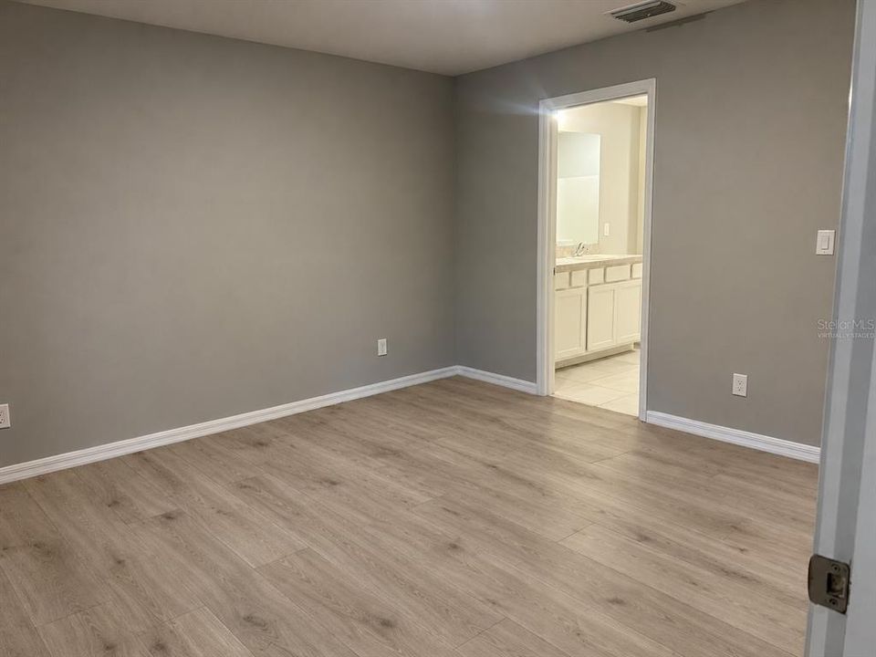 En Venta: $279,900 (4 camas, 2 baños, 1594 Pies cuadrados)