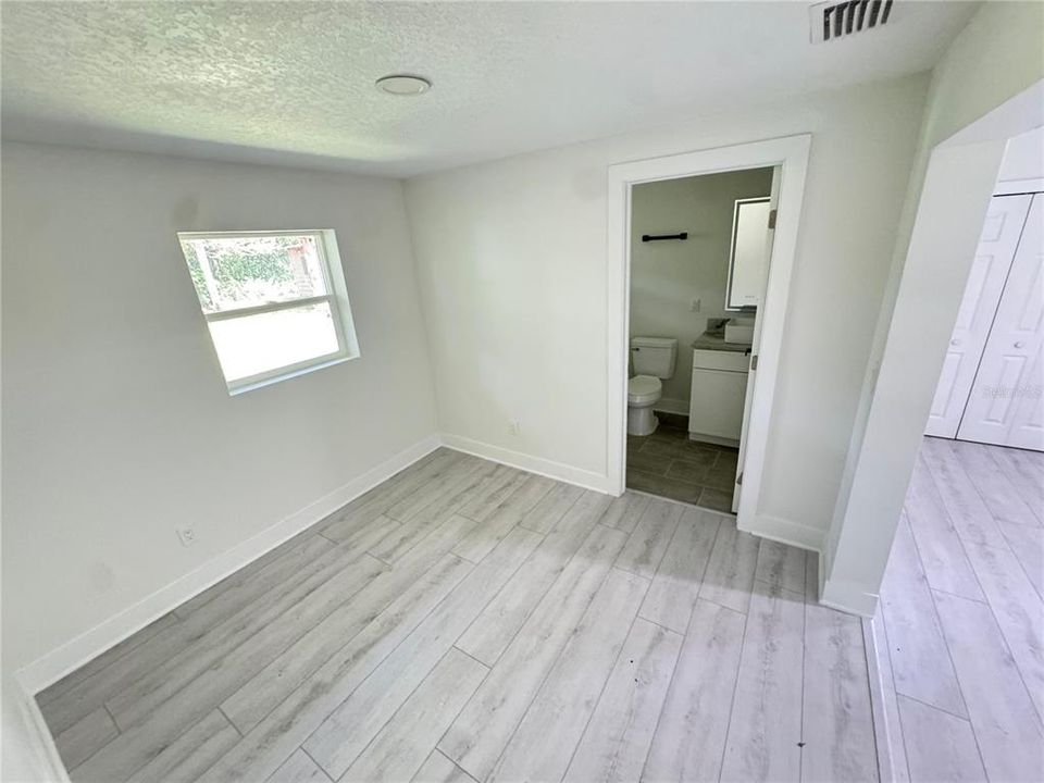 For Sale: $319,000 (3 beds, 2 baths, 1116 Square Feet)