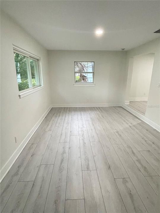 For Sale: $319,000 (3 beds, 2 baths, 1116 Square Feet)