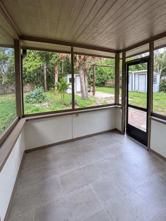 For Sale: $319,000 (3 beds, 2 baths, 1116 Square Feet)