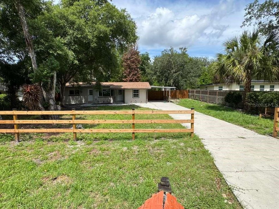 For Sale: $319,000 (3 beds, 2 baths, 1116 Square Feet)