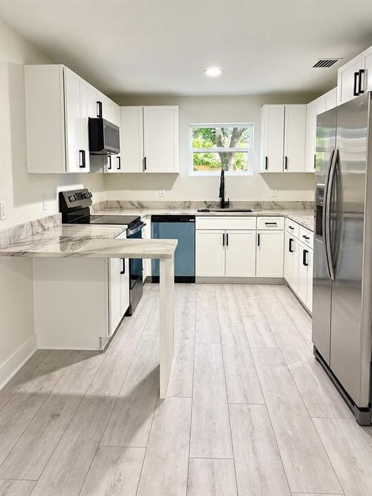 For Sale: $319,000 (3 beds, 2 baths, 1116 Square Feet)
