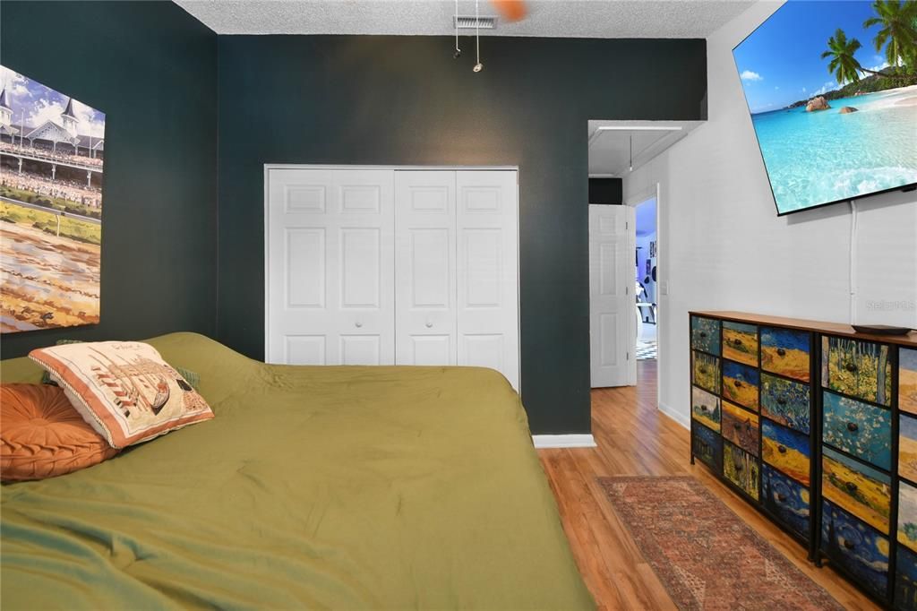 En Venta: $208,000 (2 camas, 2 baños, 902 Pies cuadrados)