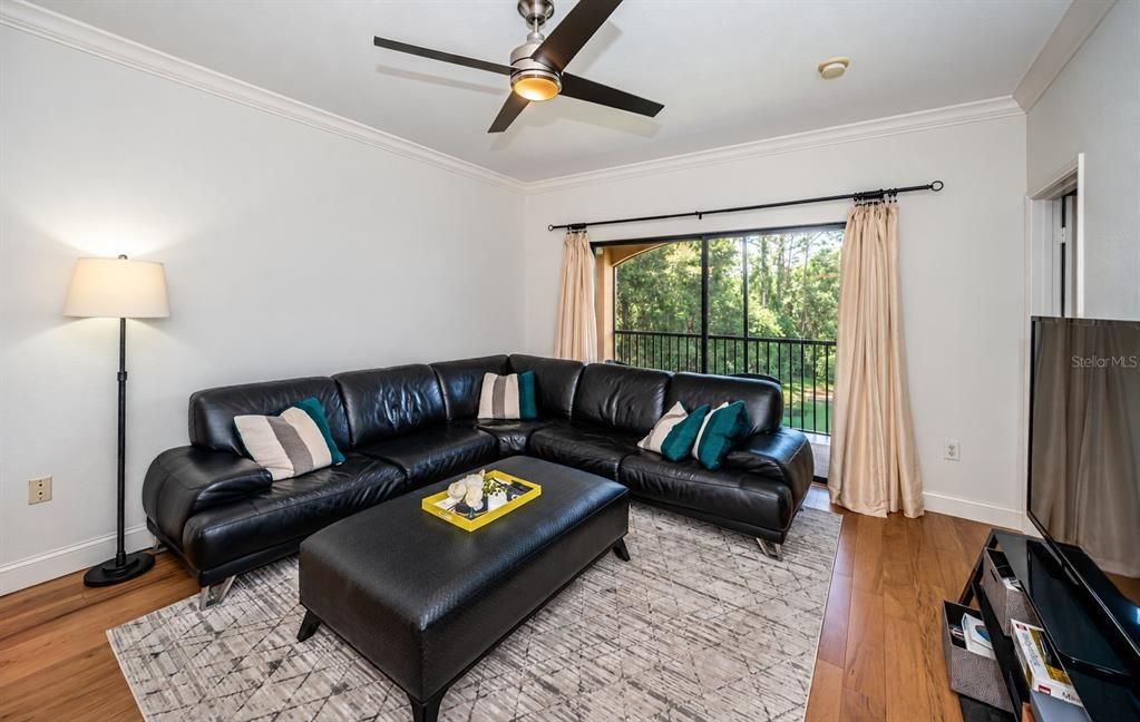 For Sale: $284,900 (2 beds, 2 baths, 1165 Square Feet)