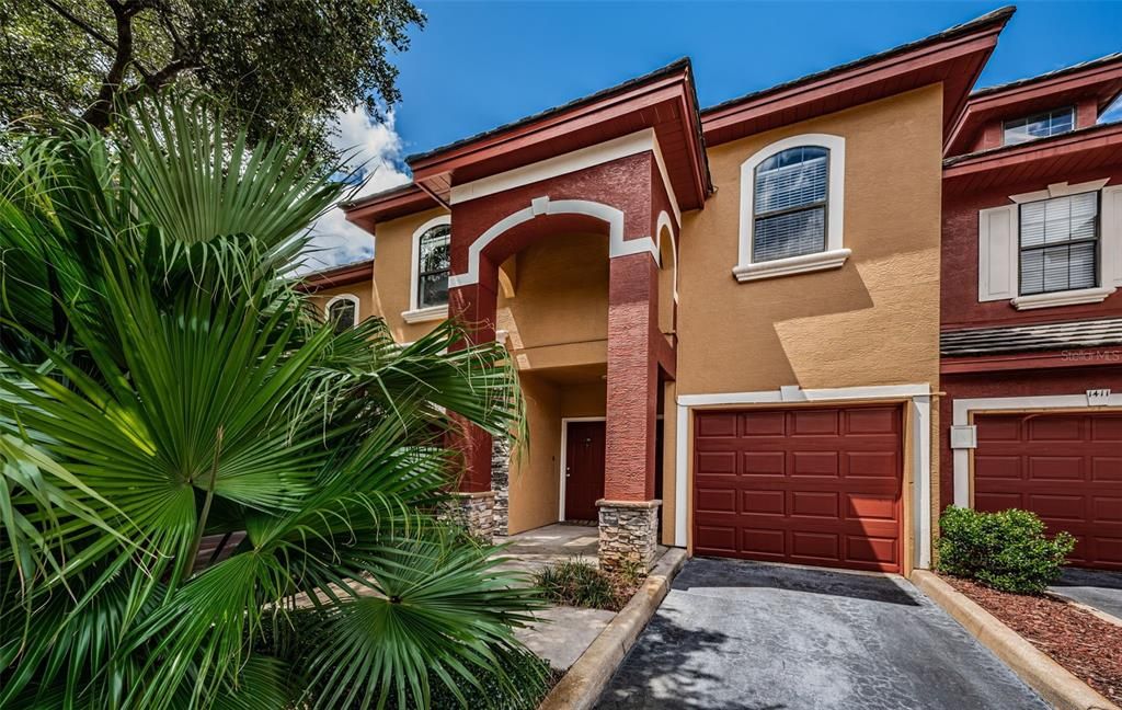 For Sale: $284,900 (2 beds, 2 baths, 1165 Square Feet)