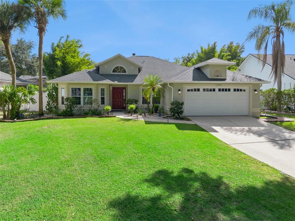 For Sale: $550,000 (3 beds, 2 baths, 1726 Square Feet)
